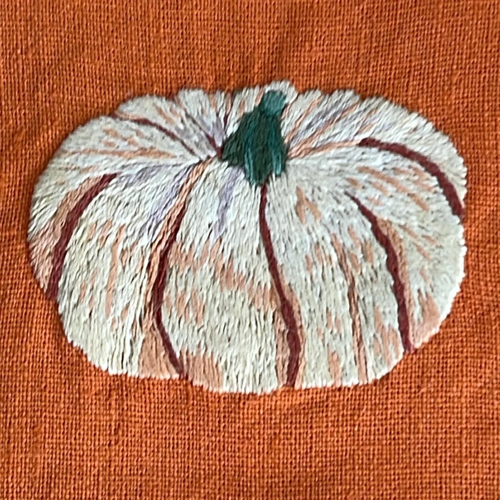 6  NEW PUMPKIN EMBROIDERED LINEN COCKTAIL NAPKINS / HAND TOWELS